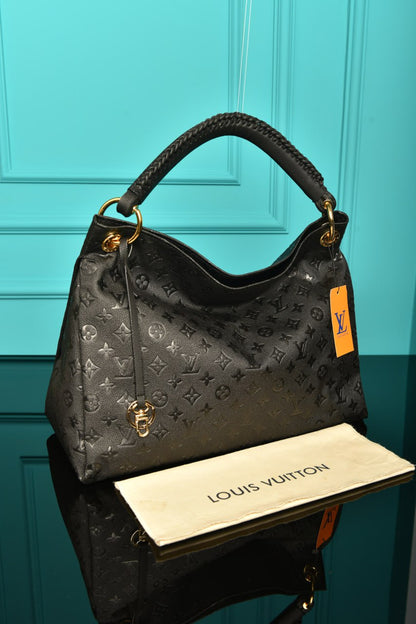 LVS - Artsy ( Black )