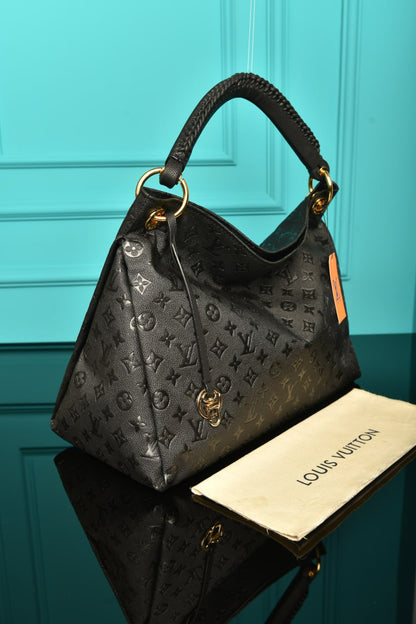 LVS - Artsy ( Black )