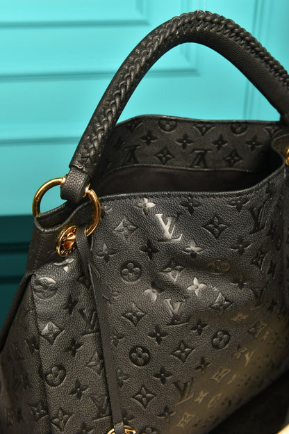 LVS - Artsy ( Black )