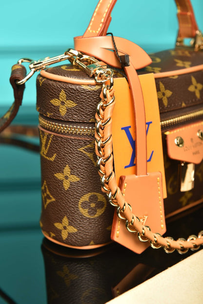 LVS - Vanity Chain Pouch